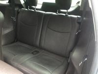 Used Toyota iQ 68 HP (50 kW) 2009 White Hatchback