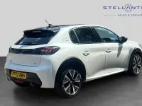 Used Peugeot 208 GT 99 HP (72 kW) 2022 White Hatchback