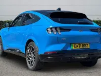 Used Ford Mustang 487 HP (358 kW) 2021 Blue Estate