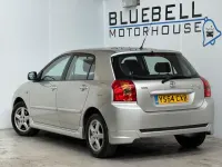 Used Toyota Corolla 97 HP (71 kW) 2005 Silver Hatchback