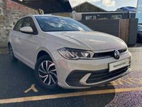 Usado VW Polo Life 95 HP (69 kW) 2023 Cinzento Citadino