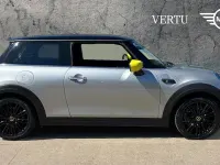 Begagnad Mini Cooper Level 2 135 kW (184 HK) 2023 Halvkombi