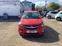 Używany Vauxhall Viva 75 KM (55 kW) 2018 Czerwony Hatchback