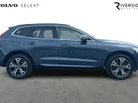 Used Volvo XC60 Momentum 194 HP (142 kW) 2022 Blue SUV