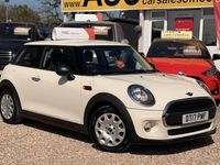 Begagnad Mini ONE 102 HK (75 kW) 2017 Halvkombi