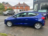 Usado Ford Fiesta Zetec 100 HP (73 kW) 2017 Azul Citadino