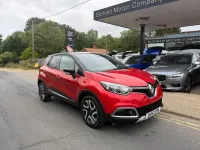 Used Renault Captur Signature 90 HP (66 kW) 2016 Red/black SUV