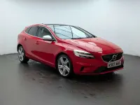 Usado Volvo V40 R-Design Pro 152 HP (111 kW) 2017 Vermelho Citadino