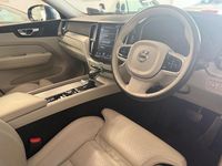 Used Volvo XC60 Inscription 250 HP (183 kW) 2018 Blue SUV