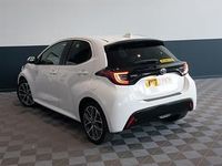 Used Toyota Yaris Hybrid 116 HP (85 kW) 2023 White Hatchback