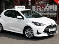 Used Toyota Yaris 120 HP (88 kW) 2022 White Hatchback