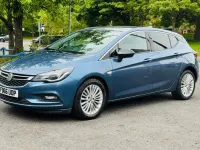 Usado Vauxhall Astra Elite 2016 Azul Utilitario