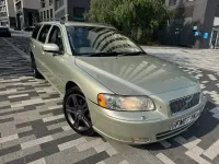 Used Volvo V70 2007 Gold Estate