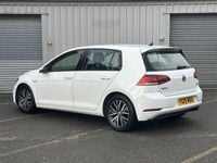 Used VW Golf VII SE 130 HP (95 kW) 2019 White Hatchback