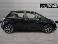 Second-hand Toyota Yaris Hybrid 100 CP (73 kW) 2019 Negru Hatchback
