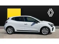 Używany Renault Clio V Evolution 143 KM (105 kW) 2024 Biały Hatchback
