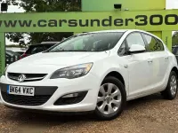Used Vauxhall Astra Design Edition 136 HP (100 kW) 2014 White Hatchback