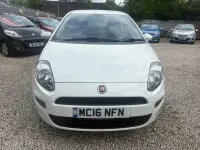 Used Fiat Punto Pop 69 HP (50 kW) 2016 White Hatchback