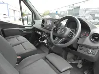 Begagnad Mercedes Sprinter Premium 2023 Silver Van
