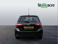 Second-hand Toyota Yaris Hybrid 99 CP (72 kW) 2020 Negru Hatchback