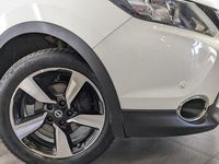 Used Nissan Qashqai N-Connecta 110 HP (80 kW) 2016 White SUV