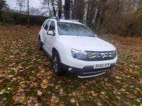 Used Dacia Duster Lauréate 110 HP (80 kW) 2015 White SUV