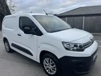 Used Citroën Berlingo 100 HP (73 kW) 2021 White MPV