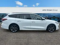 Używany Ford Focus ST-Line 2024 Biały Kombi