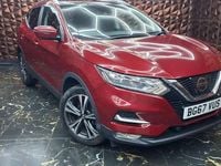 Used Nissan Qashqai N-Connecta 110 HP (80 kW) 2017 Red SUV