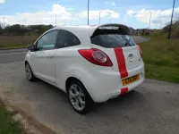 Używany Ford Ka 69 KM (50 kW) 2011 Biały Hatchback