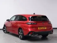 Używany Peugeot 308 Allure 131 KM (96 kW) 2023 Czerwony Kombi