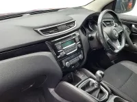 Used Nissan Qashqai Acenta 115 HP (84 kW) 2018 Red SUV