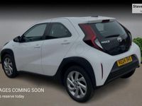 Used Toyota Aygo X PURE 72 HP (52 kW) 2024 White SUV
