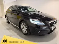Used Volvo V40 Pro 120 HP (88 kW) 2016 Black Hatchback