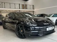 Used Porsche Panamera 330 HP (242 kW) 2017 Black Hatchback