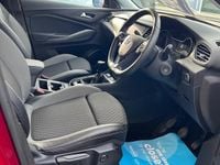Used Vauxhall Grandland X SRi 130 HP (95 kW) 2021 Red SUV