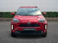 Used Toyota Yaris Hybrid Design 2022 Red Estate