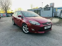 Used Ford Focus Zetec 2011 Red Estate