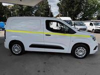 Used Vauxhall Combo Sportive 100 HP (73 kW) 2020 White MPV