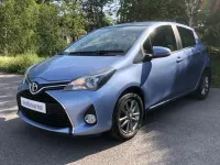 Used Toyota Yaris 99 HP (72 kW) 2015 Blue Hatchback