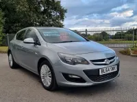 Used Vauxhall Astra Excite 115 HP (84 kW) 2014 Silver Hatchback