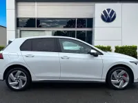 Begagnad VW Golf VIII GTE 245 HK (180 kW) 2025 Vit Halvkombi