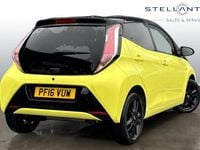 Used Toyota Aygo X-cite 69 HP (50 kW) 2016 Yellow Hatchback