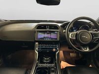 Begagnad Jaguar XE Ingenium 200 HK (147 kW) 2018 Grå Sedan