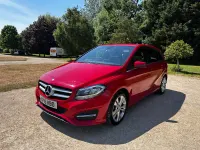 Used Mercedes B180 2015 Red Hatchback