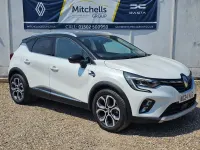 Used Renault Captur Techno 142 HP (104 kW) 2024 Glacier white with black roof  SUV