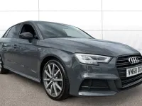 Usado Audi A3 Black Edition 150 CV (110 kW) 2018 Gris Berlina