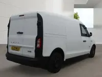 Used LEVC VN5 City 42 HP (30 kW) 2023 White MPV