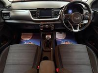 Used Kia Stonic 98 HP (72 kW) 2019 Red SUV