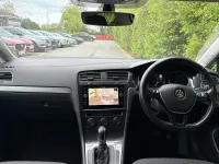 Begagnad VW e-Golf 97 kW (132 HK) 2019 Vit Halvkombi